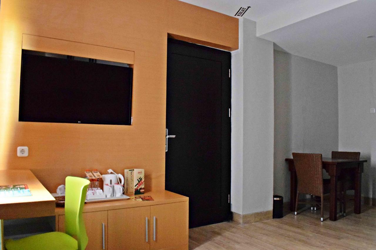 Meotel Purwokerto Exterior photo