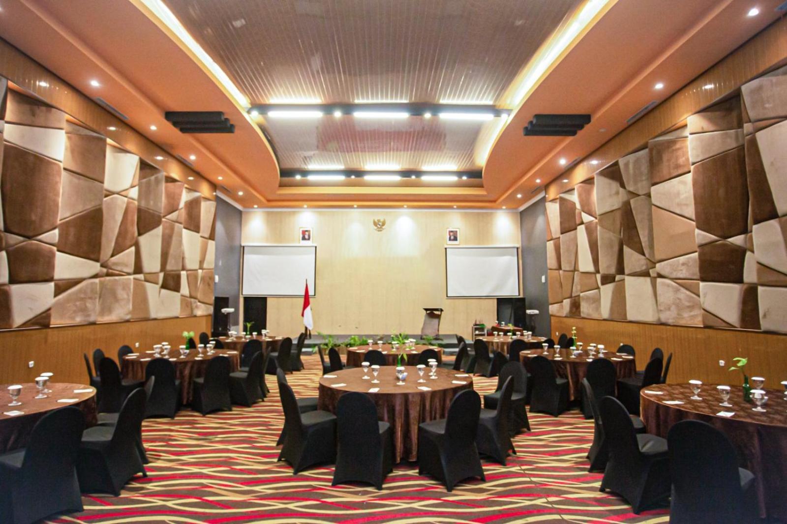 Meotel Purwokerto Exterior photo